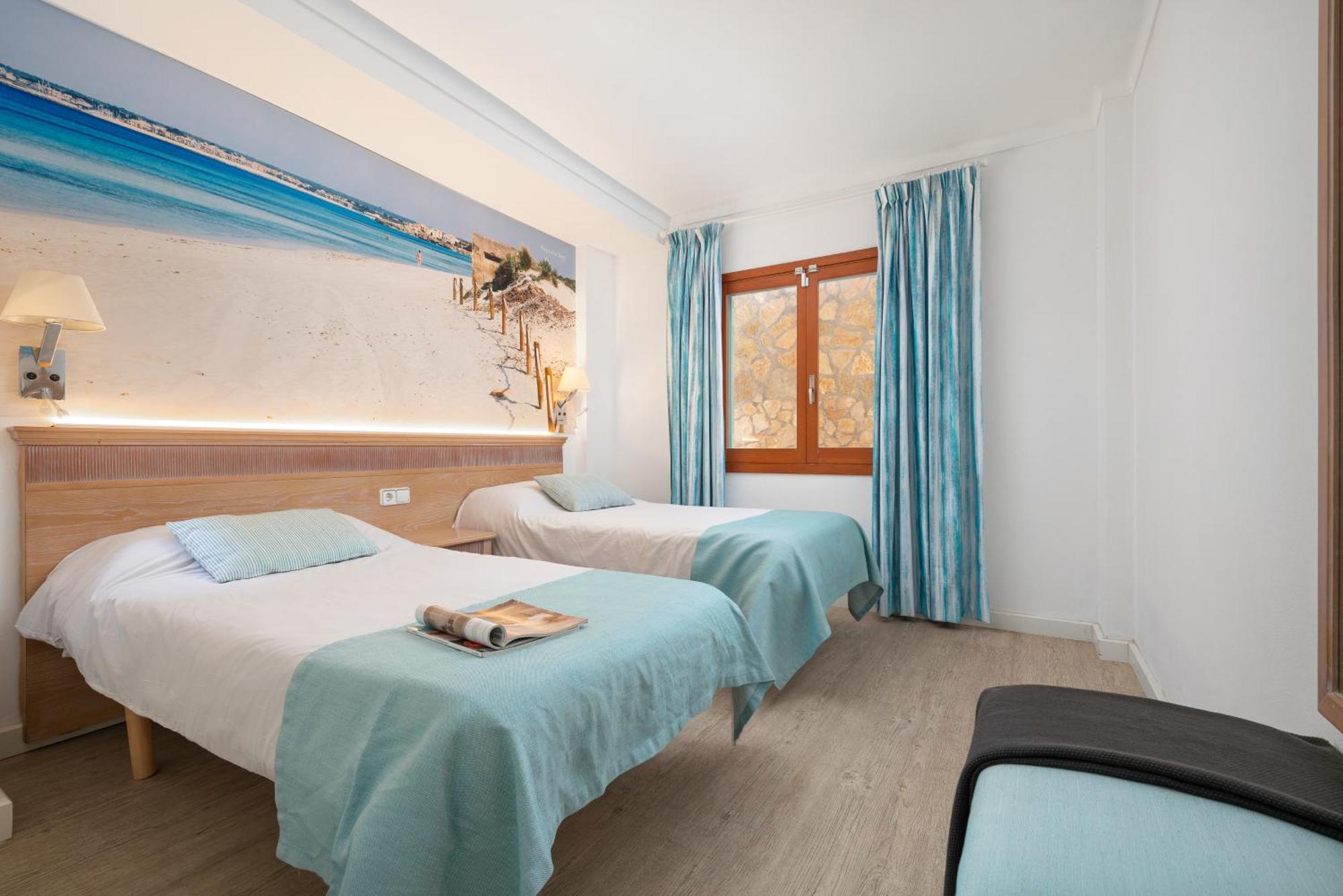 Apartamentos Playa Marina Cala Ferrera  Exterior photo