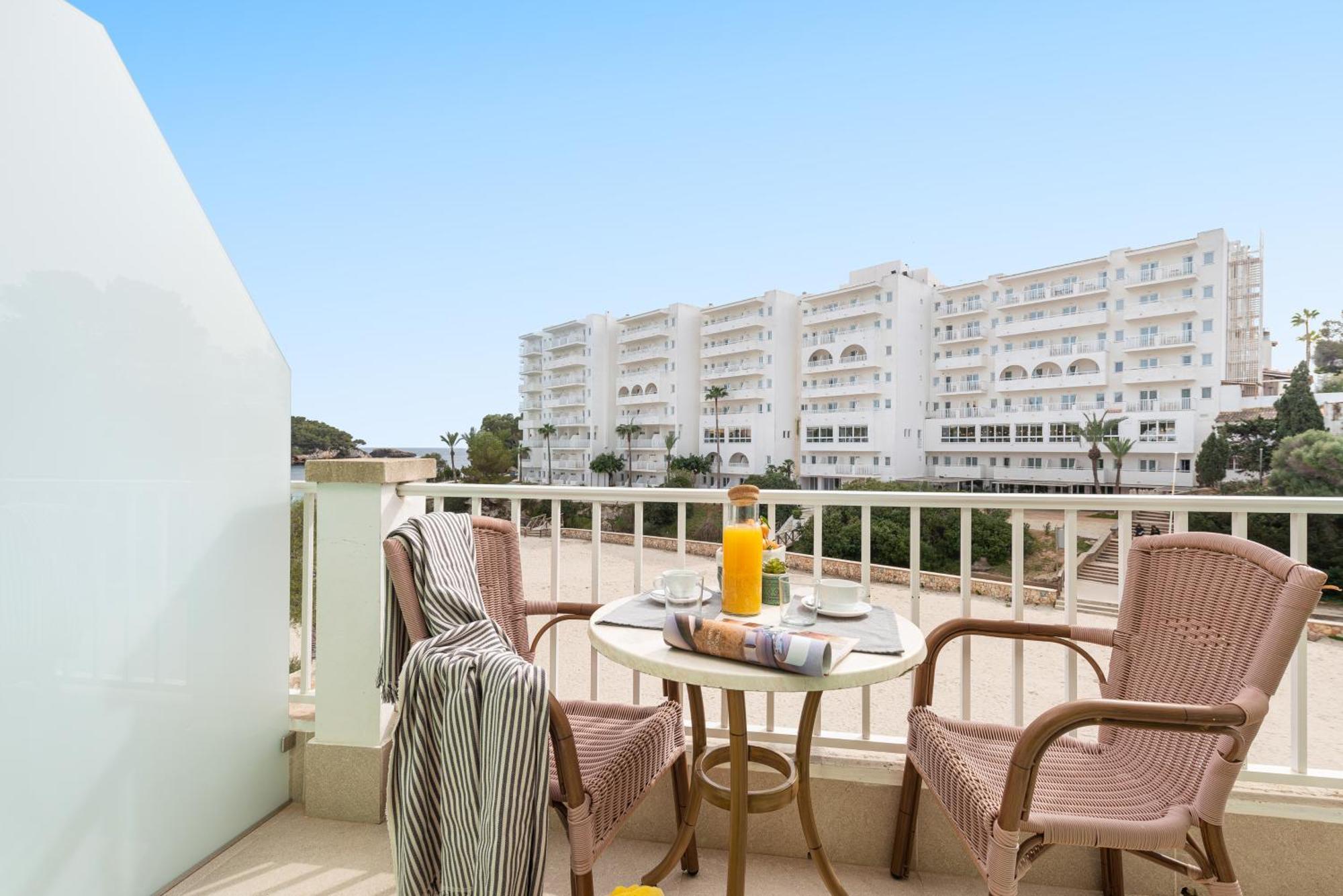 Apartamentos Playa Marina Cala Ferrera  Exterior photo
