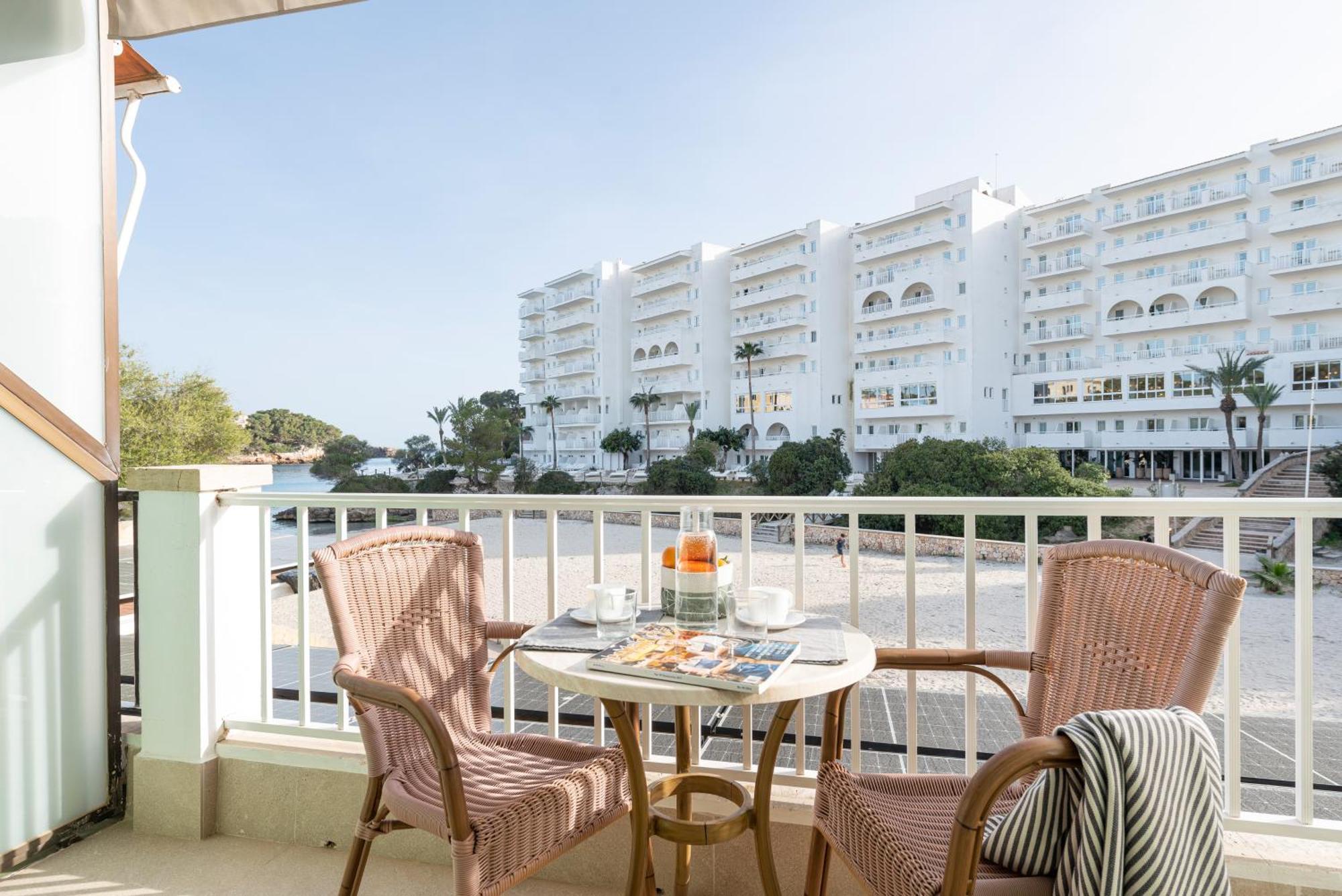 Apartamentos Playa Marina Cala Ferrera  Exterior photo