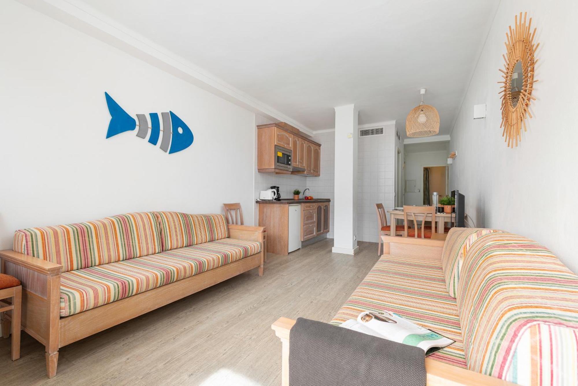 Apartamentos Playa Marina Cala Ferrera  Exterior photo
