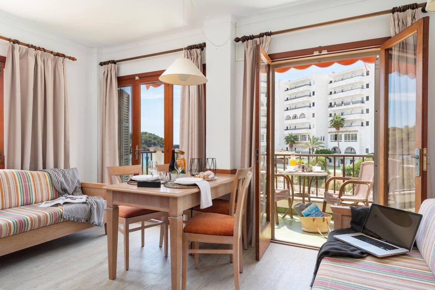 Apartamentos Playa Marina Cala Ferrera  Exterior photo