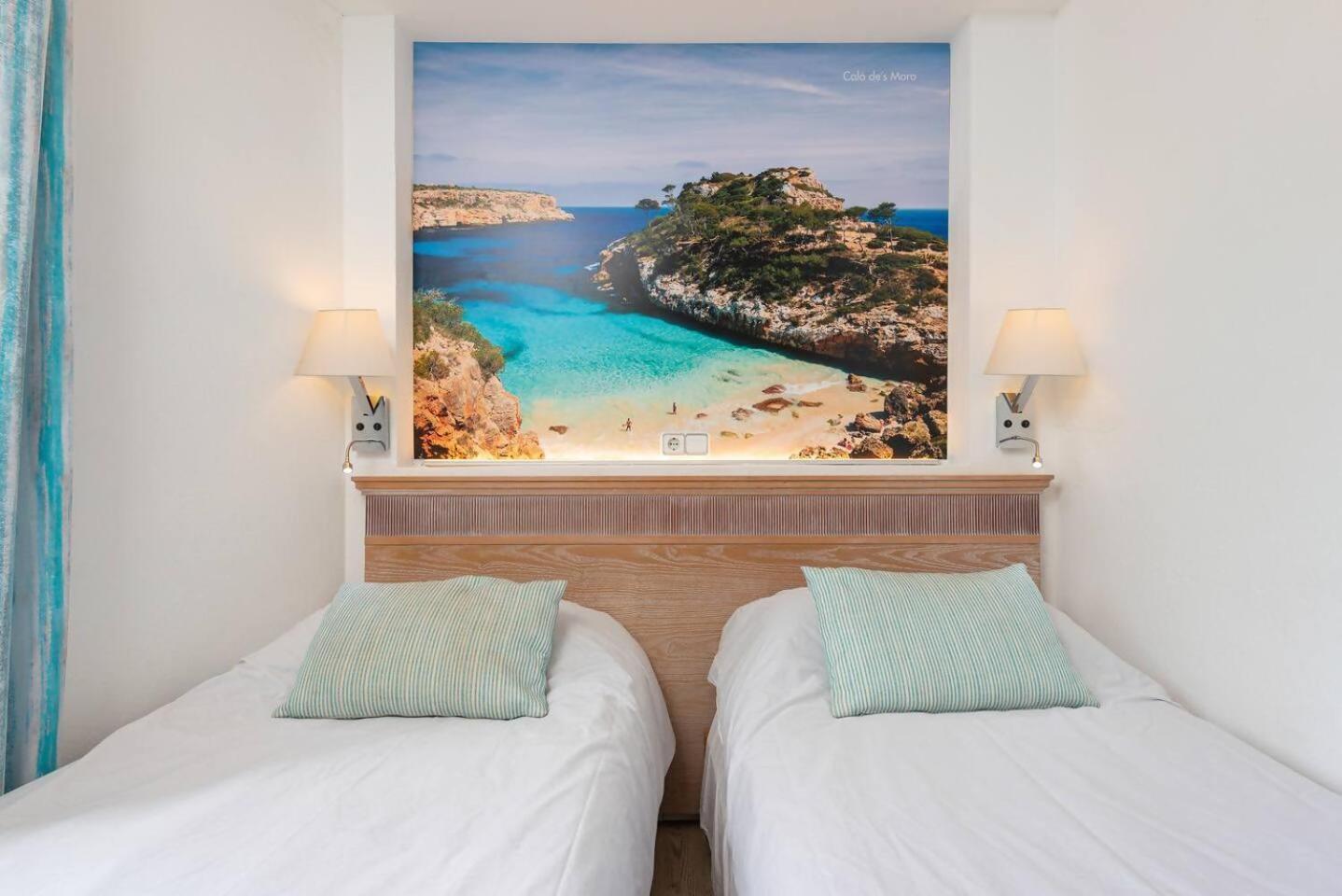 Apartamentos Playa Marina Cala Ferrera  Exterior photo