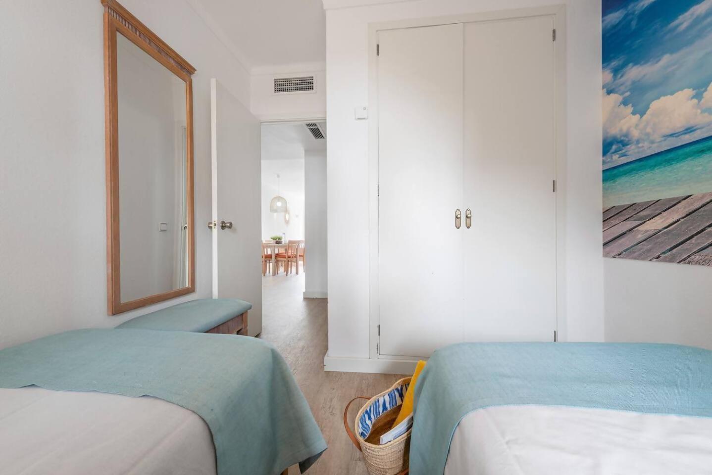 Apartamentos Playa Marina Cala Ferrera  Exterior photo