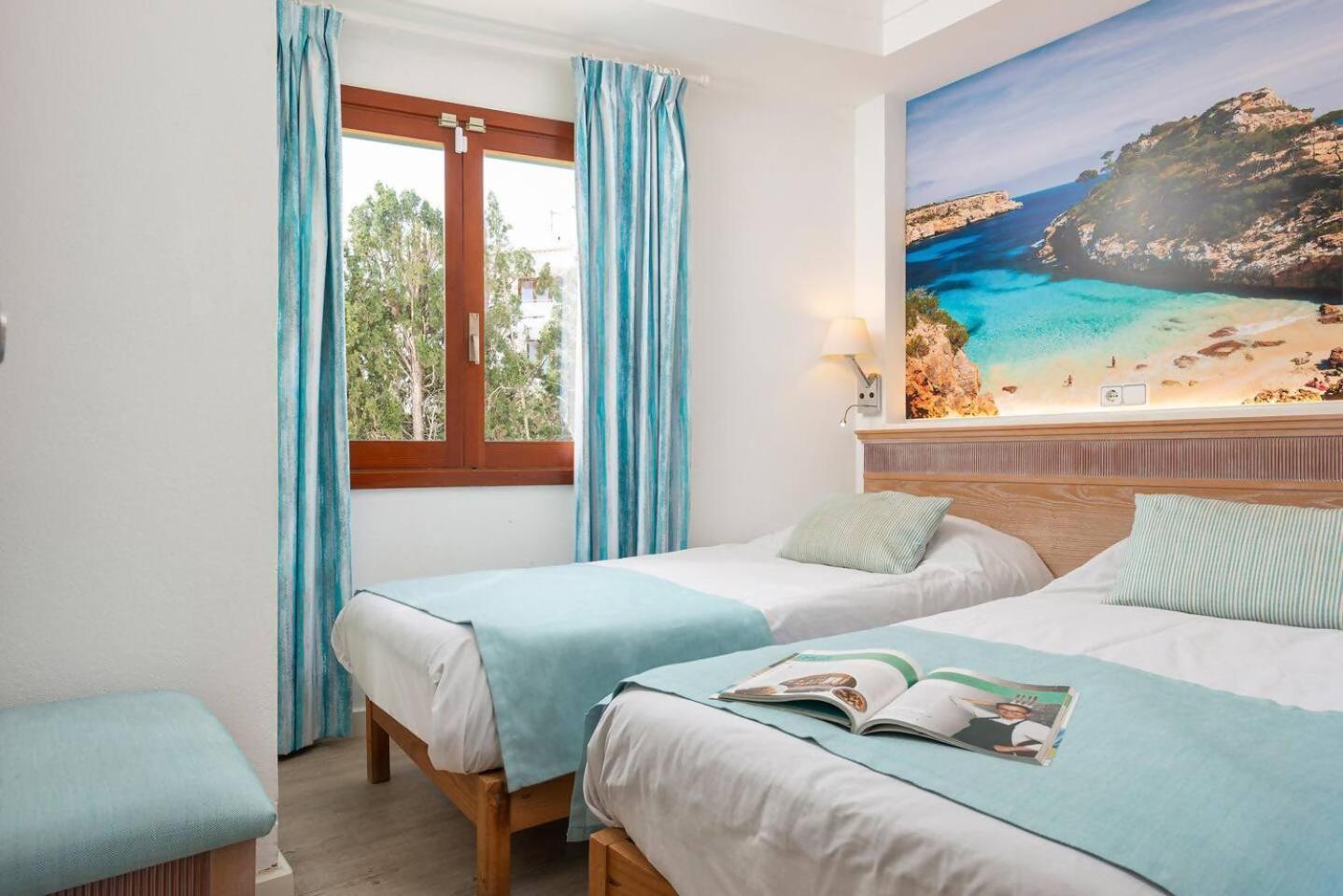 Apartamentos Playa Marina Cala Ferrera  Exterior photo