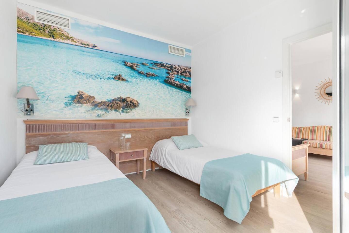 Apartamentos Playa Marina Cala Ferrera  Exterior photo